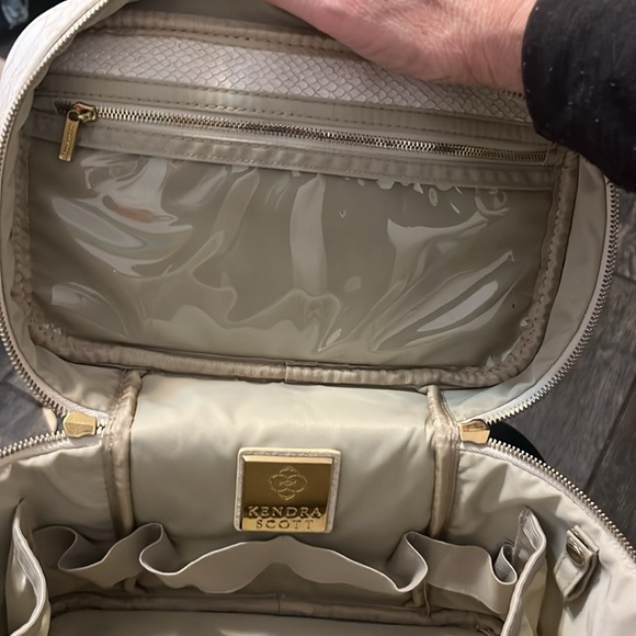 Kendra Scott python print cosmetics bag - Picture 5 of 6